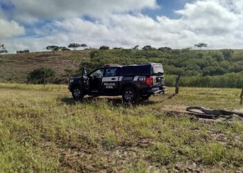 Polícia Civil apreende facões durante investigação de ameaça contra mulher em Coronel João Sá