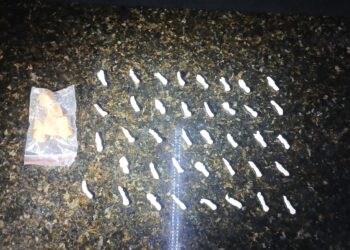 Polícia Militar apreende pedras de crack e conduz suspeito por tráfico de drogas em Itamaraju
