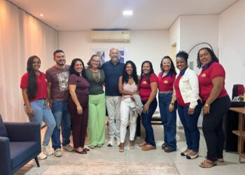 Prefeito Robério Oliveira apresenta proposta para regularizar progressões de agentes de saúde e de endemias