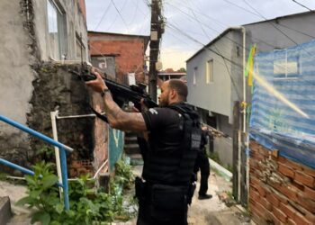 Operação Véu de Areia ataca estrutura financeira de organização criminosa na Bahia e outros quatro estados