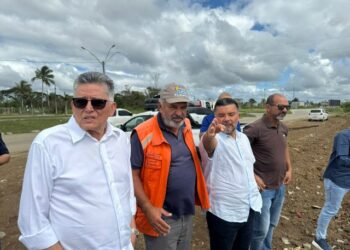 Prefeito Jânio Natal vistoria obras de ampliação e melhorias no semianel viário