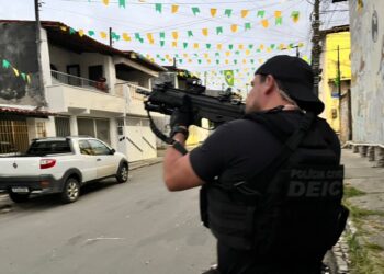Operação Nexus prende seis integrantes de grupo que vendia armas e drogas por delivery