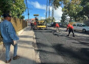 Arraial d’Ajuda e rua XV de novembro, recebem novas ações de pavimentação e manutenção viária