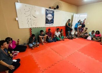 Adolescentes autistas do Ceame fazem visita ao IFBA