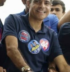 GRANDE GESTO DE ACM NETO A JOTA BATISTA EM EUNÁPOLIS