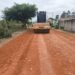 Máquinas pesadas intensificam recuperação de vias em Sapirara, Itacipuera e Agrovila