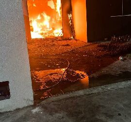 PMBA prende homem acusado de incendiar residência e agredir companheira em Teixeira de Freitas