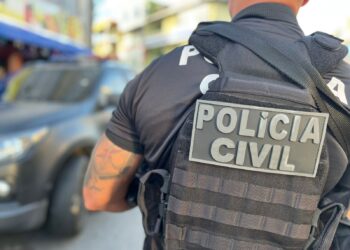 Casal é preso em flagrante por coação de jurados em Irecê