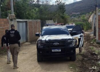 Quatro homens são presos e adolescente é apreendido durante Operação Dominus em Jequié