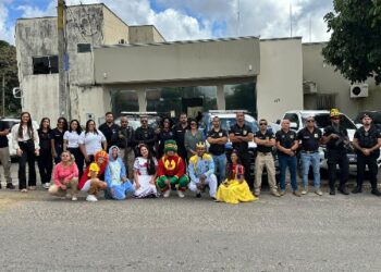 POLÍCIA CIVIL E DPT LEVAM ALEGRIA A CRIANÇAS E DISTRIBUEM MAIS DE MIL BRINQUEDOS EM EUNÁPOLIS