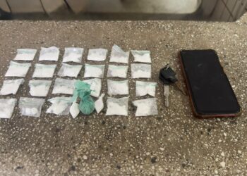 PMBA prende homem com papelotes de cocaína em Teixeira de Freitas