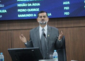 SESSÃO DA CÂMARA MUNICIPAL REGISTRA DEBATES SOBRE O HGE E PROFESSORES DO IFBA.