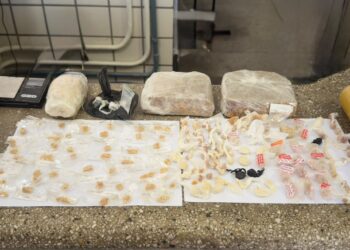 PMBA apreende mais de 1 kg e 400 g de crack em Teixeira de Freitas